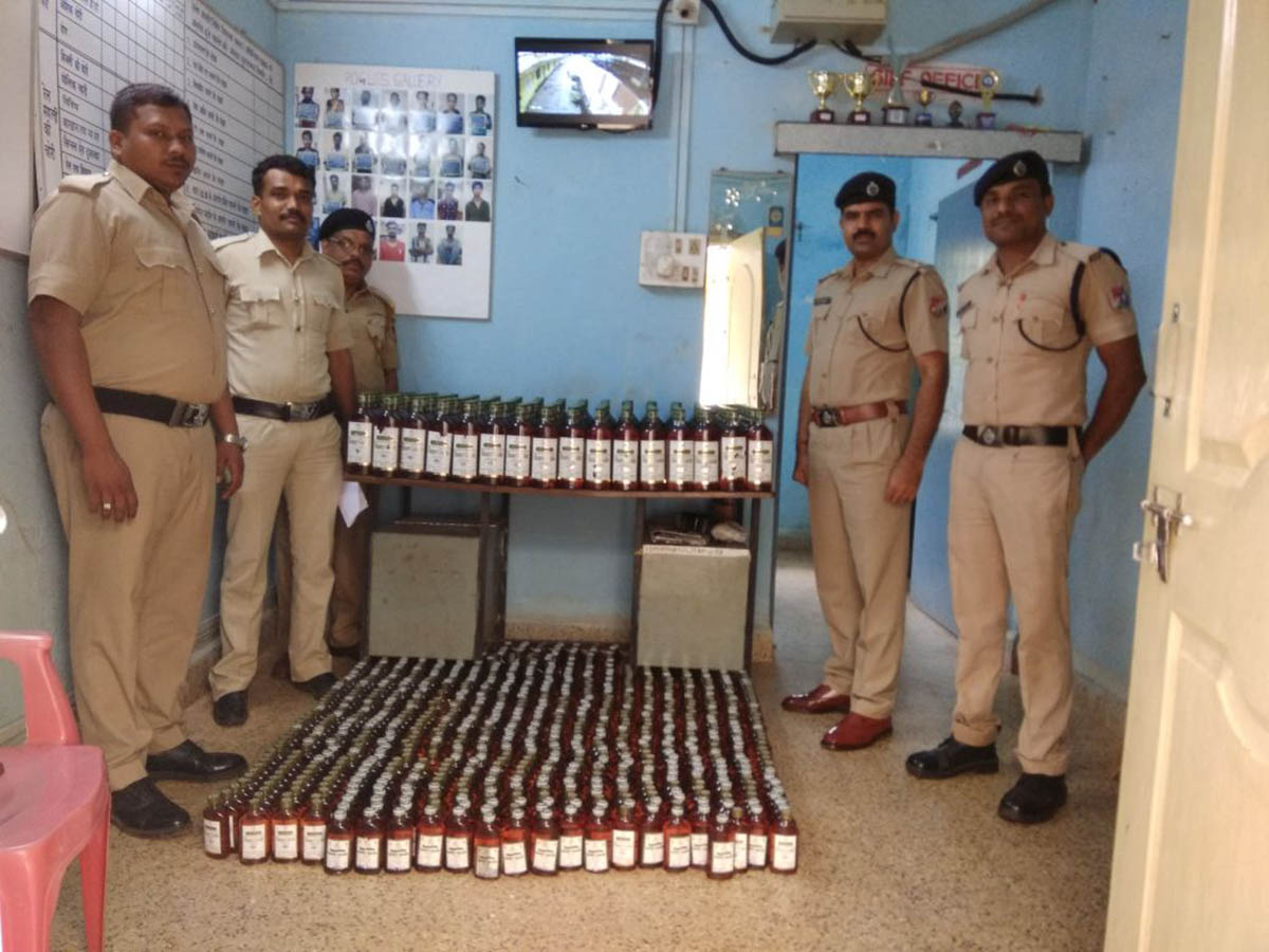 ಕೊಂಕಣ ರೈಲಿನಲ್ಲಿ ಅಕ್ರಮ ಮದ್ಯ ವಶ